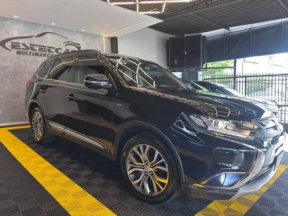 MITSUBISHI OUTLANDER 3.0 GT 4X4 V6 24V GASOLINA 4P AUTOMÁTICO
